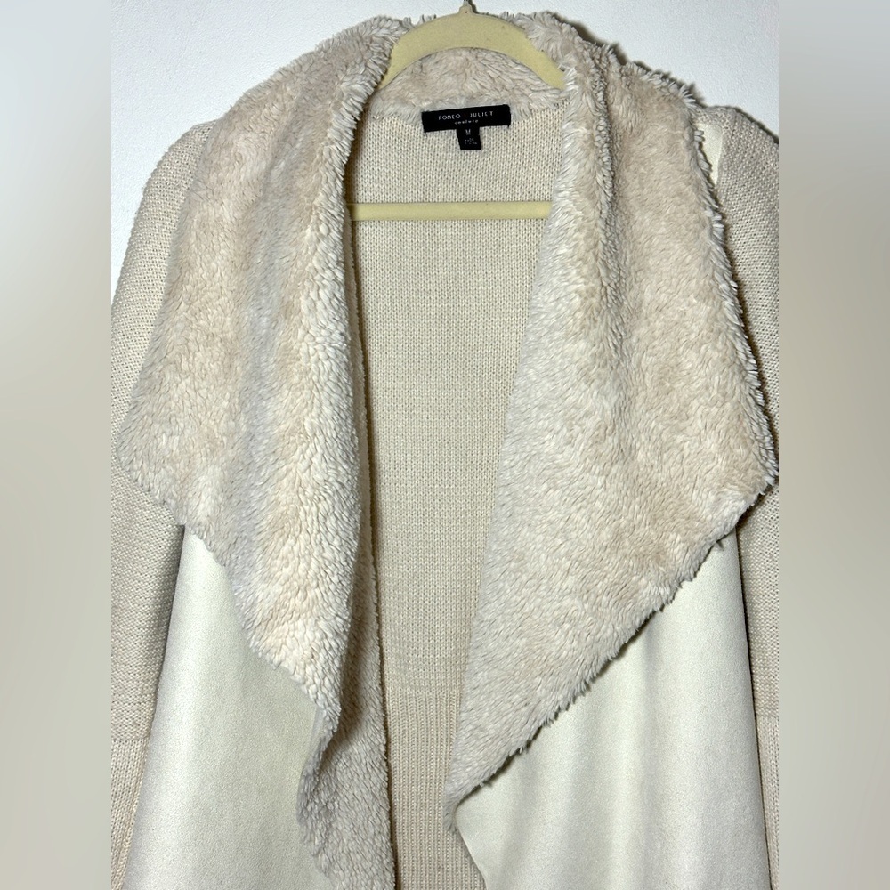 Romeo & Juliet Cream Open Waterfall Front Cardigan Faux Fur Trim Medium